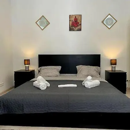 Universitate Apartamento *